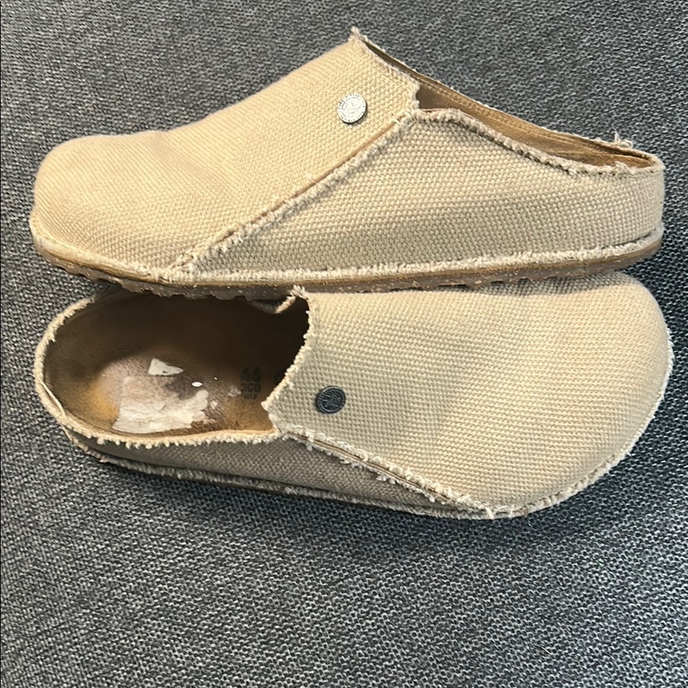 Birkenstock Slip on clogs. Very good pre-owned.